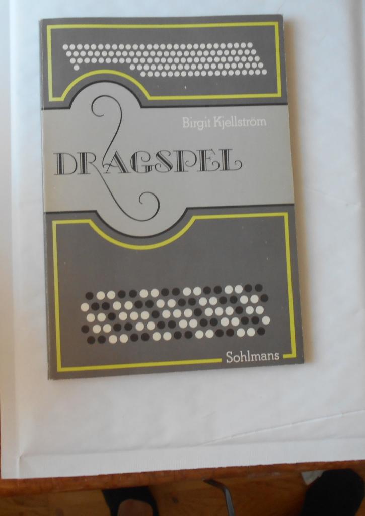 Dragspel : om ett kärt och misskänt instrument