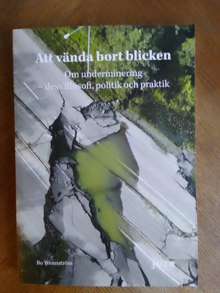 Att v&auml;nda bort blicken