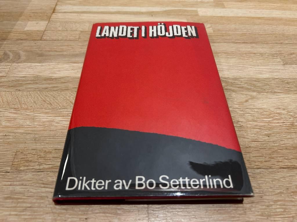 Landet i h&ouml;jden - dikter