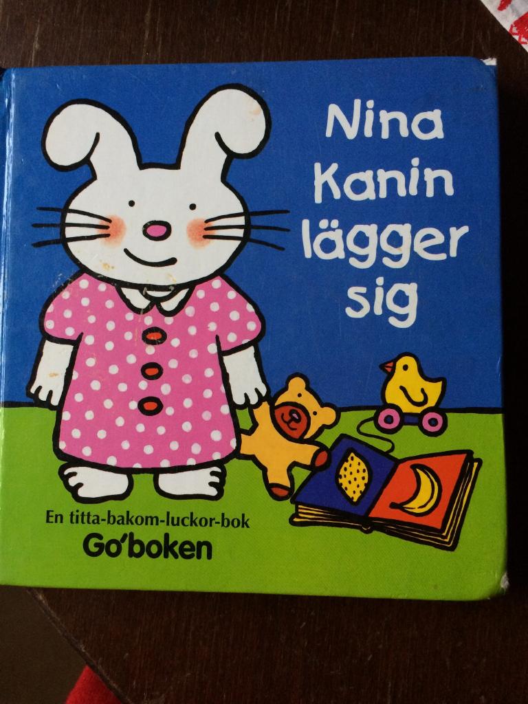 Nina Kanin l&auml;gger sig : en titta-bakom-luckor-bok