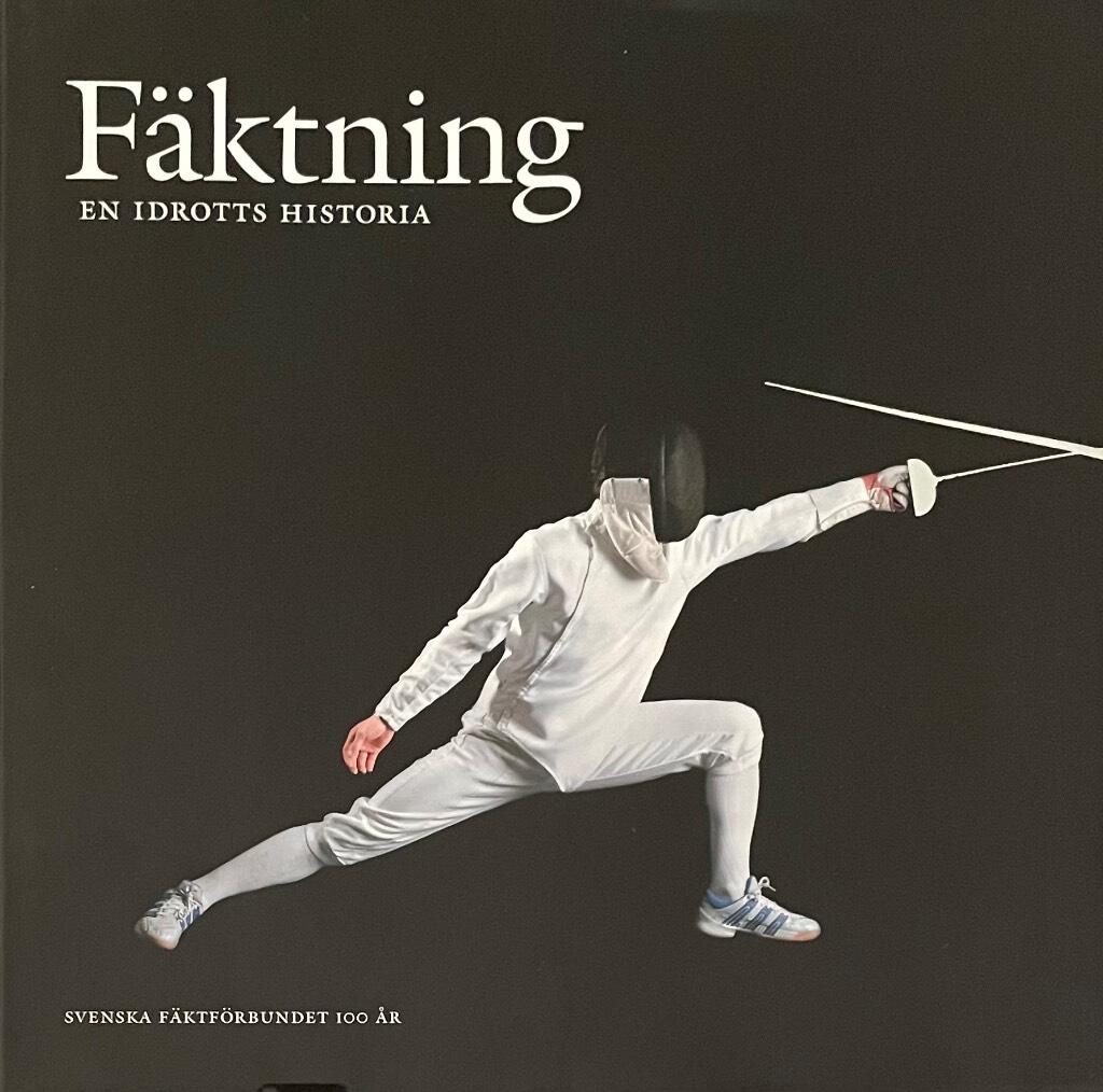 F&auml;ktning - p&aring; lek och allvar : [utst&auml;llning i Livrustkammaren 27 maj 2004-9 januari 2005]