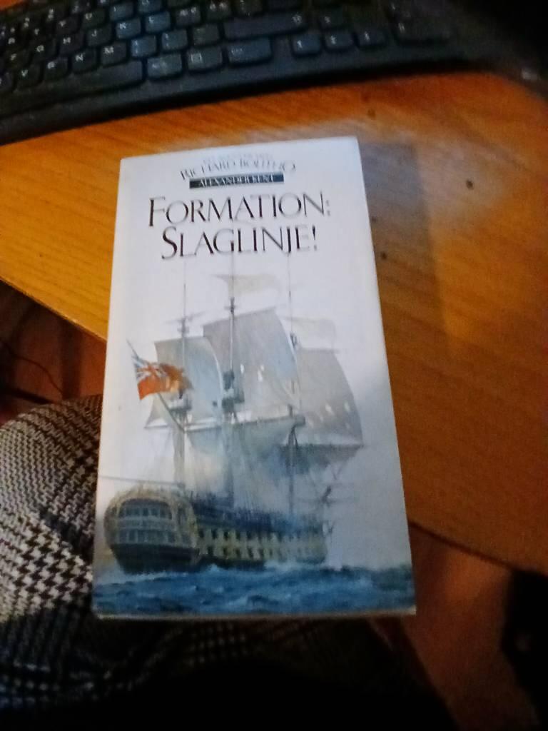 Formation: Slaglinje! : [ett &auml;ventyr med Richard Bolitho]