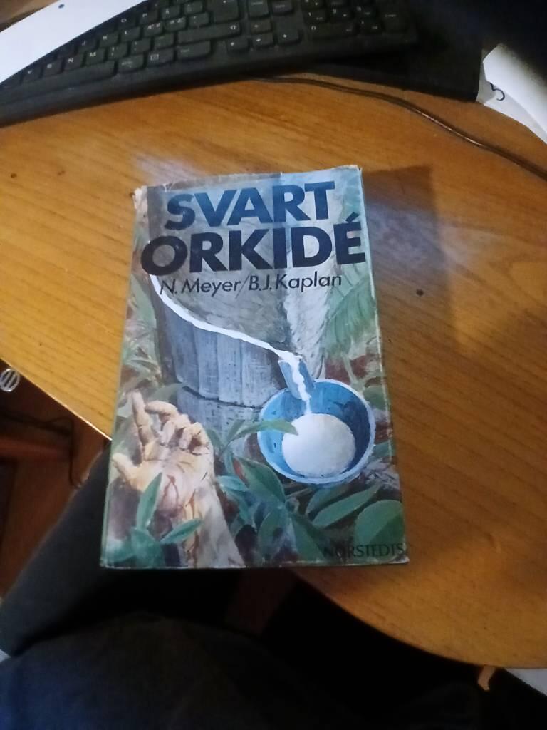 Svart orkid&eacute;
