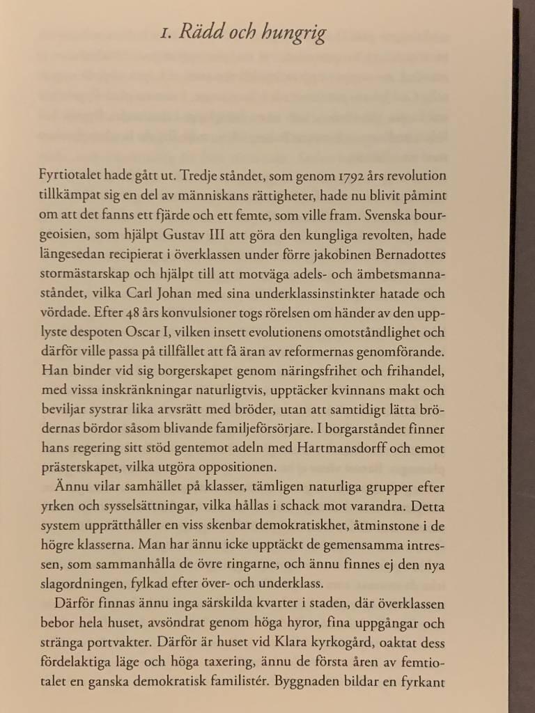 Tj&auml;nstekvinnans son : I-II