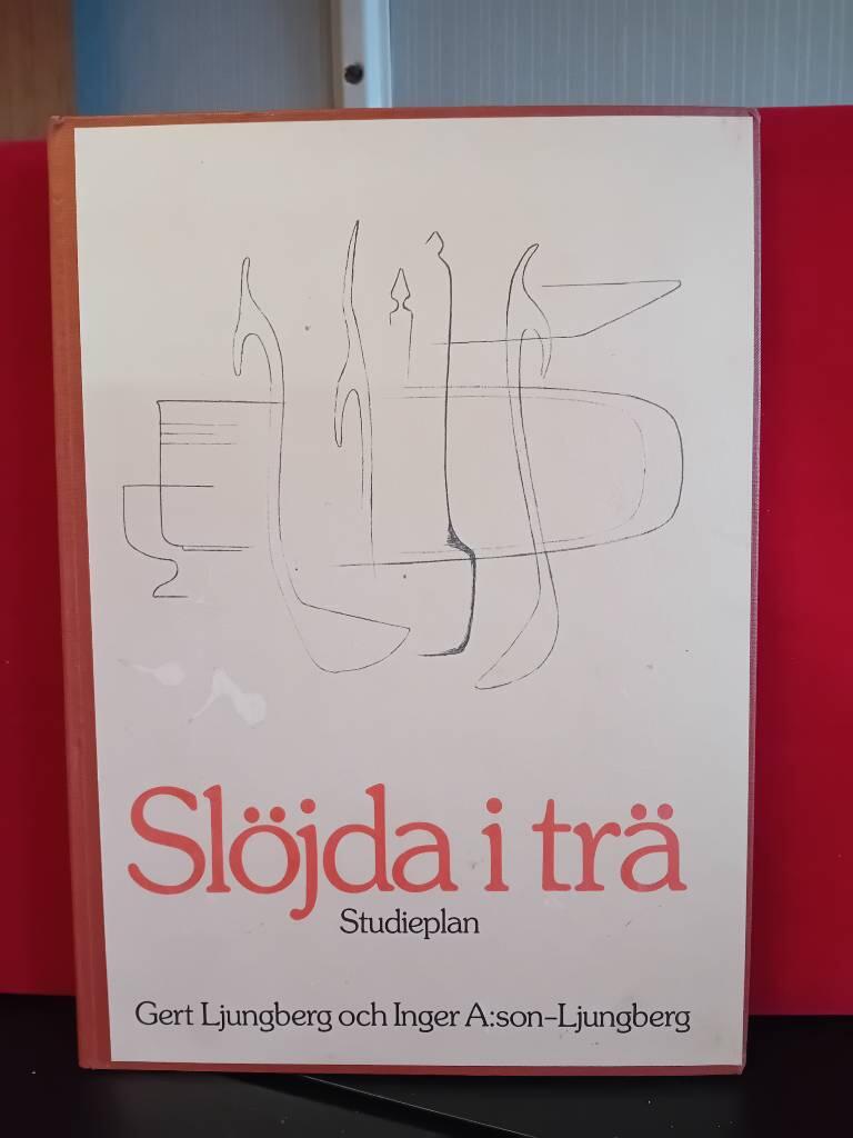 Sl&ouml;jda i tr&auml; : studieplan