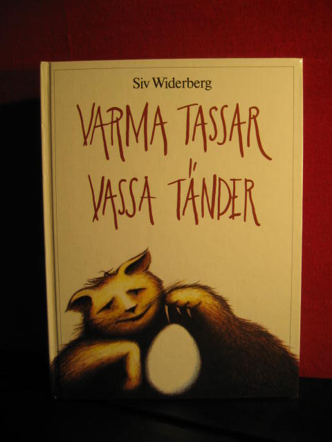 Varma tassar, vassa t&auml;nder : 49 mycket korta ber&auml;ttelser om djur och m&auml;nniskor