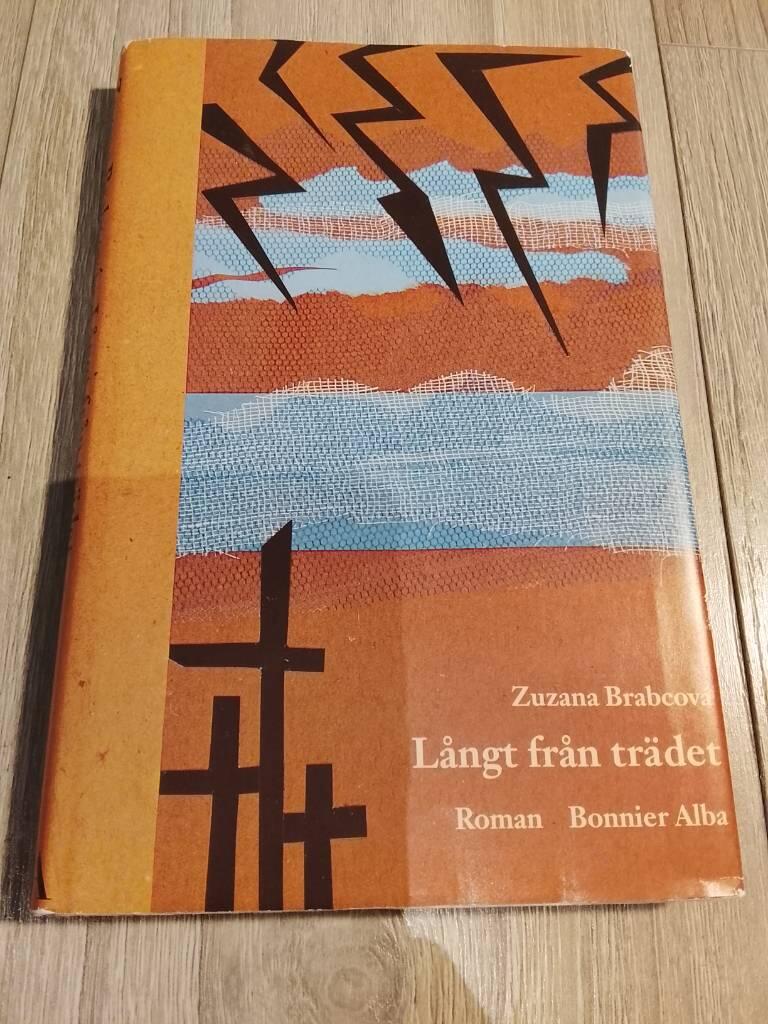 L&aring;ngt fr&aring;n tr&auml;det - roman