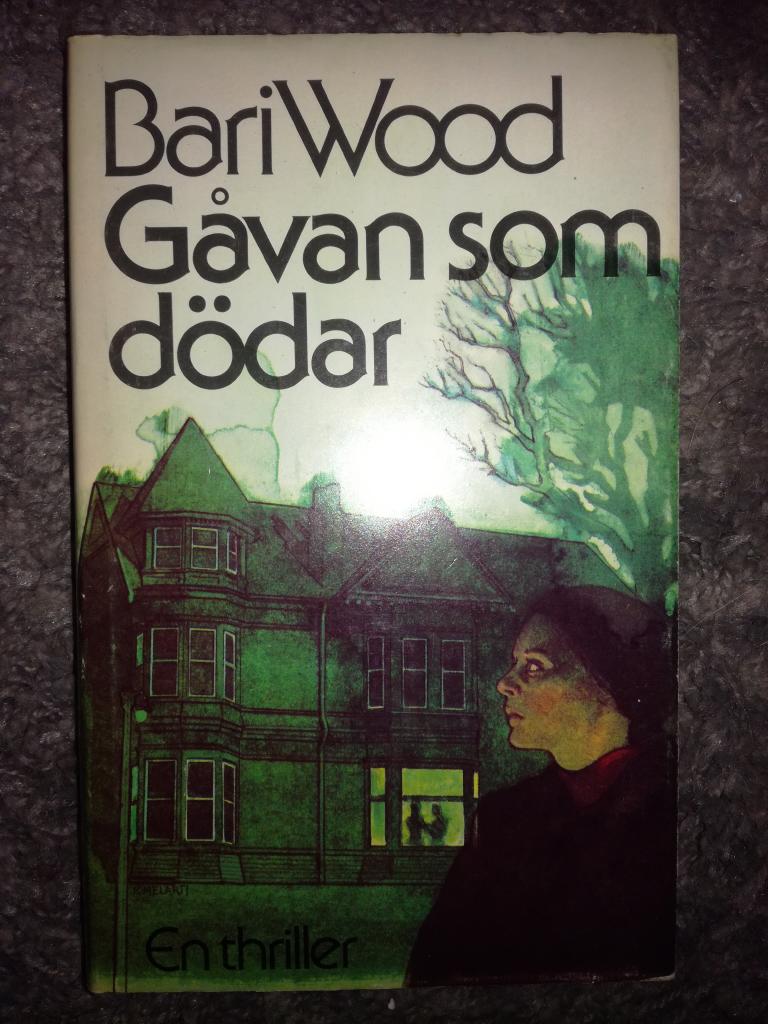 G&aring;van som d&ouml;dar : roman