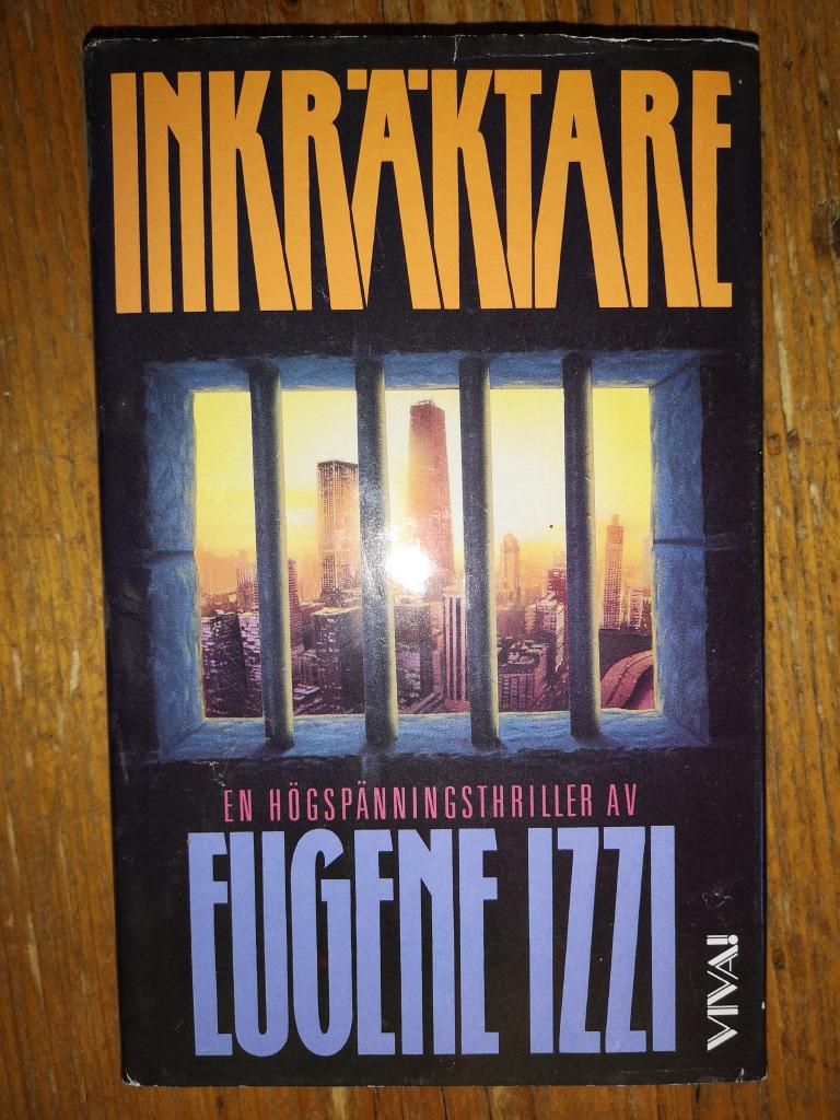 Inkr&auml;ktare : [en h&ouml;gsp&auml;nningsthriller]