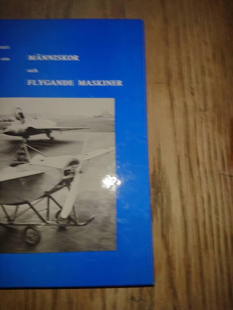 En bok om m&auml;nniskor och flygande maskiner