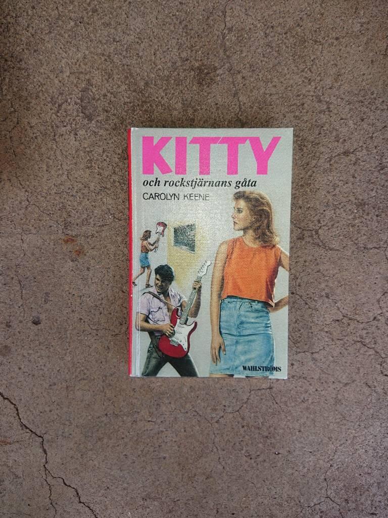 Kitty och rockstj&auml;rnans g&aring;ta
