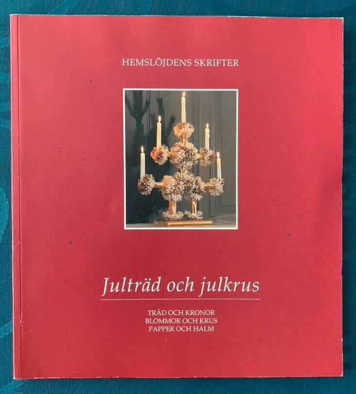 Jultr&auml;d och julkrus - tr&auml;d och kronor, blommor och krus, papper och halm