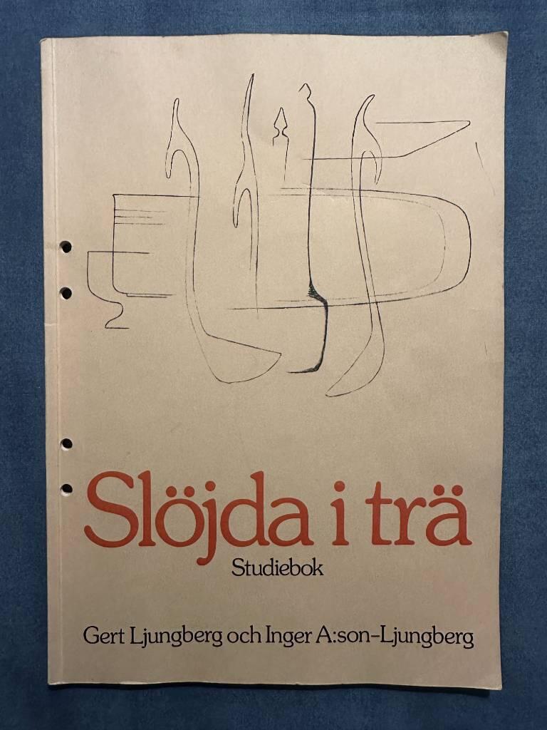 Sl&ouml;jda i tr&auml; : studiebok