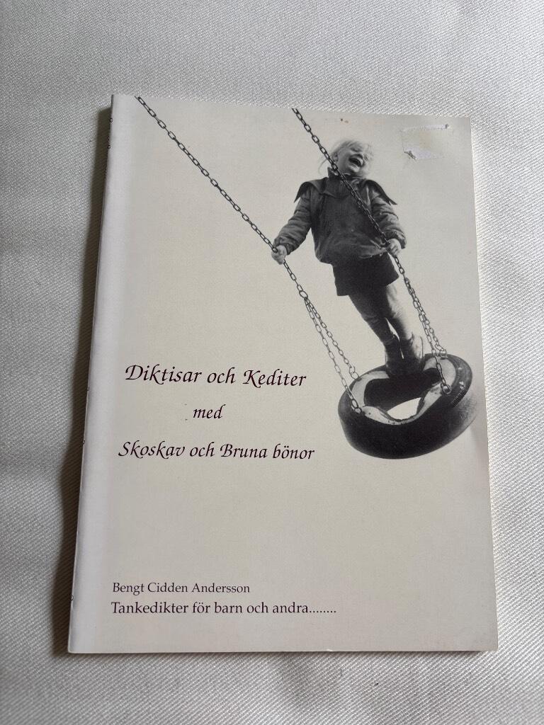 Diktisar och kediter med skoskav och bruna b&ouml;nor