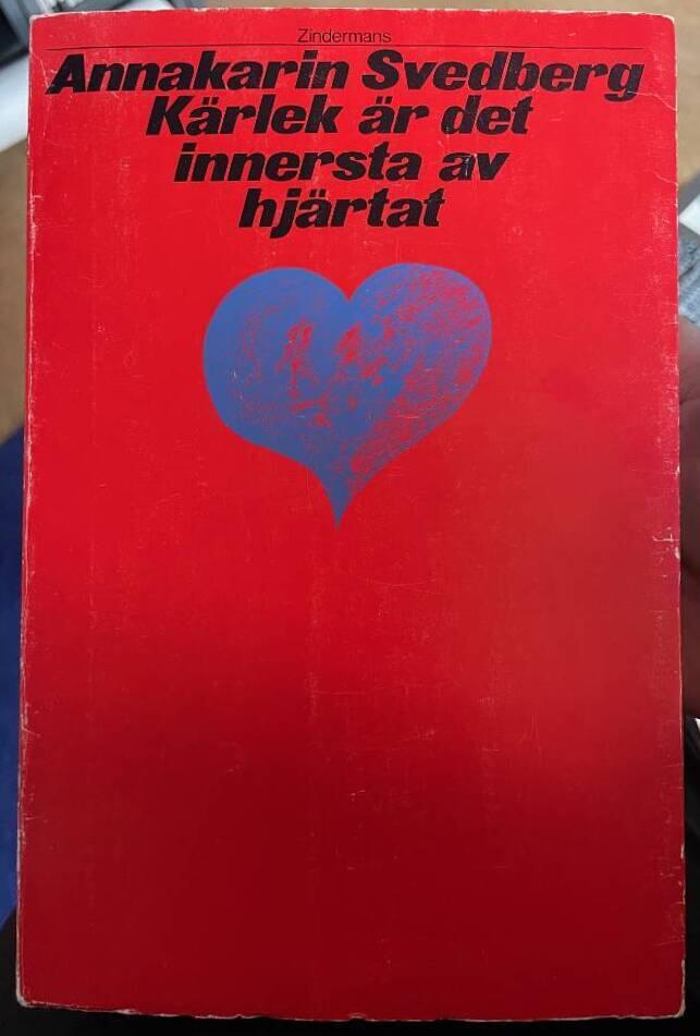 K&auml;rlek &auml;r det innersta av hj&auml;rtat : anteckningar kring helhetsupplevelsen i en splittrad tid