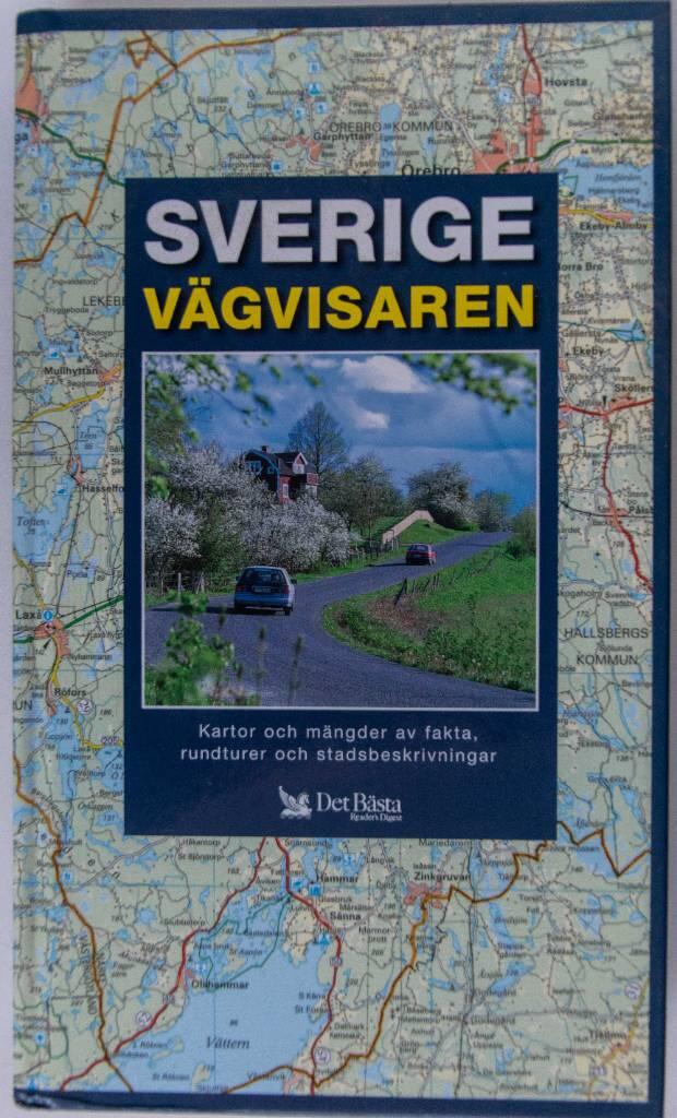 Sverigev&auml;gvisaren [Kartografiskt material] : [kartor och m&auml;ngder av fakta, rundturer och stadsbeskrivningar]