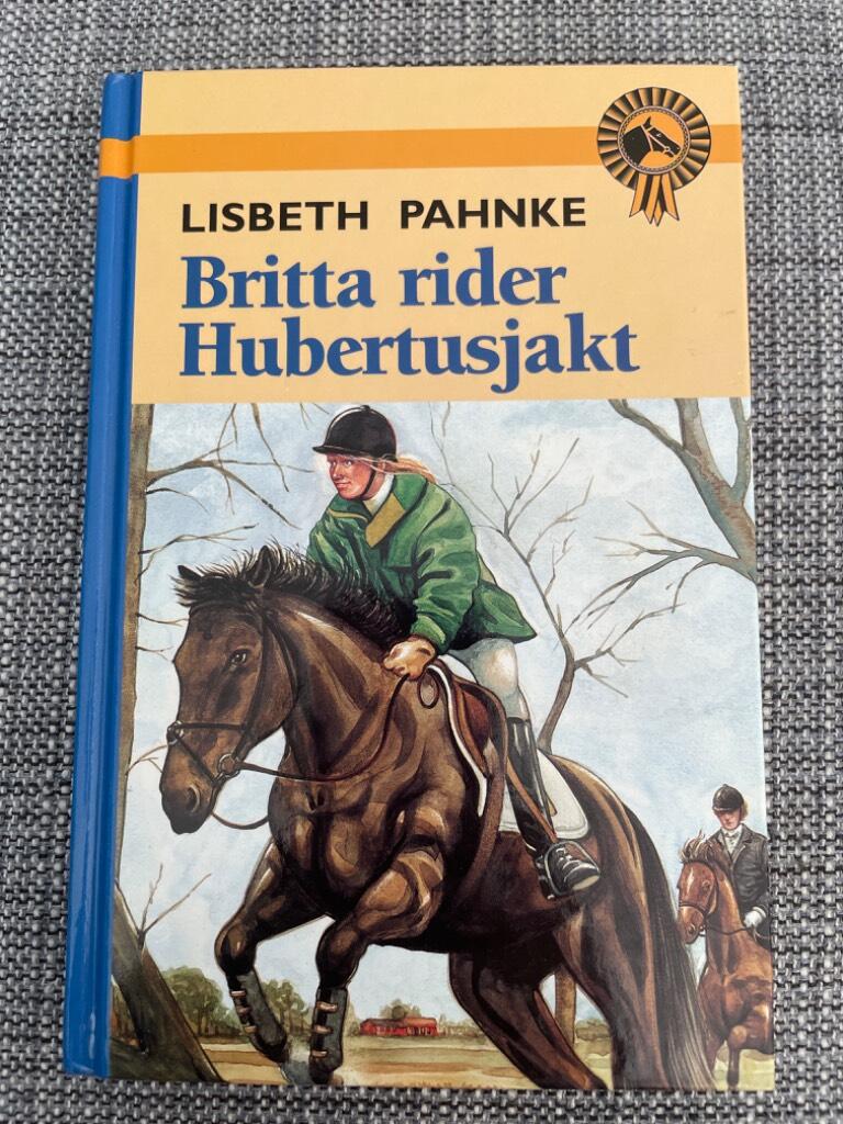 Britta rider Hubertusjakt