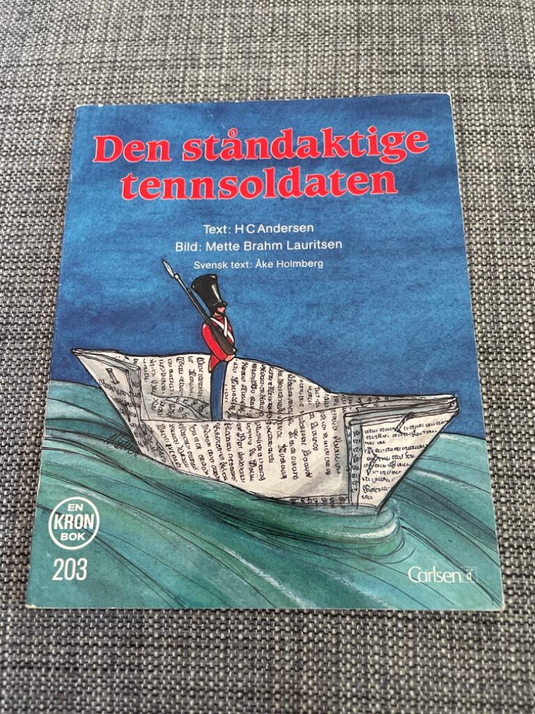 Den st&aring;ndaktige tennsoldaten