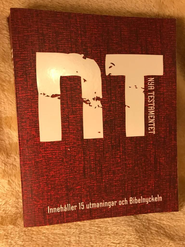 Nya Testamentet - Bibelkommissionens &ouml;vers&auml;ttning : [inneh&aring;ller 15 utmaningar och Bibelnyckeln