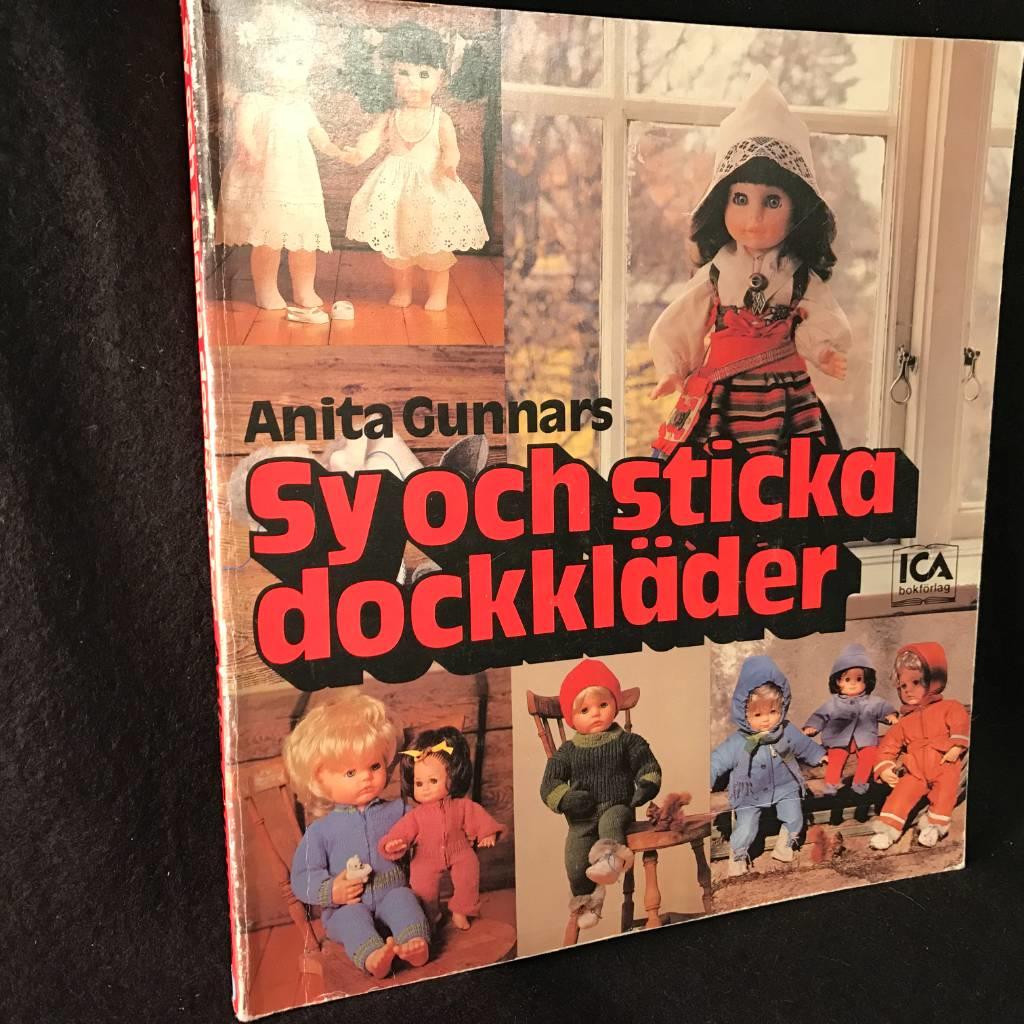 Sy och sticka dockkl&auml;der
