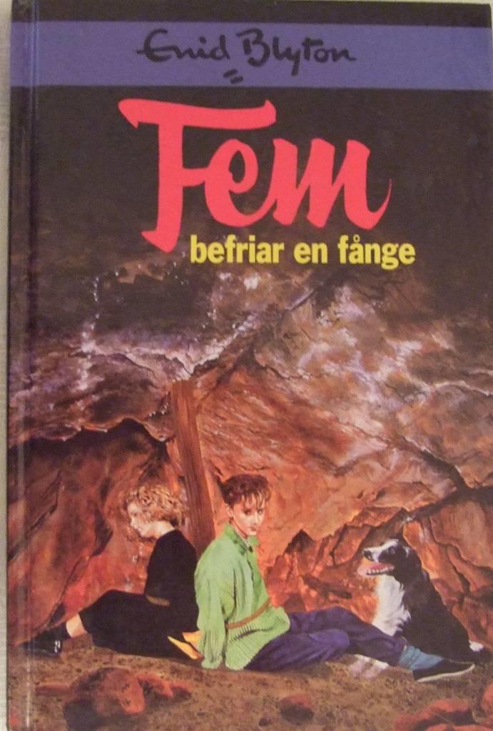 Fem befriar en f&aring;nge