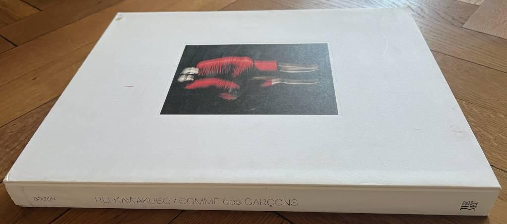 Rei Kawakubo : Comme des Gar&ccedil;ons : art of the in-between