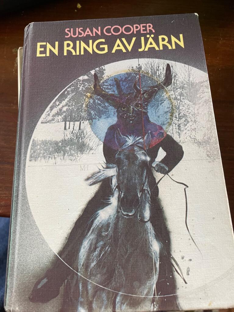 En ring av j&auml;rn