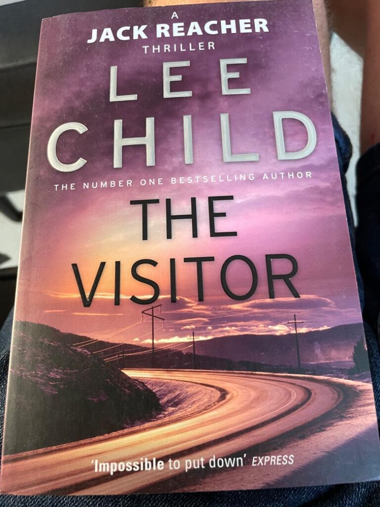 The Visitor : [a Jack Reacher thriller] / Lee Child