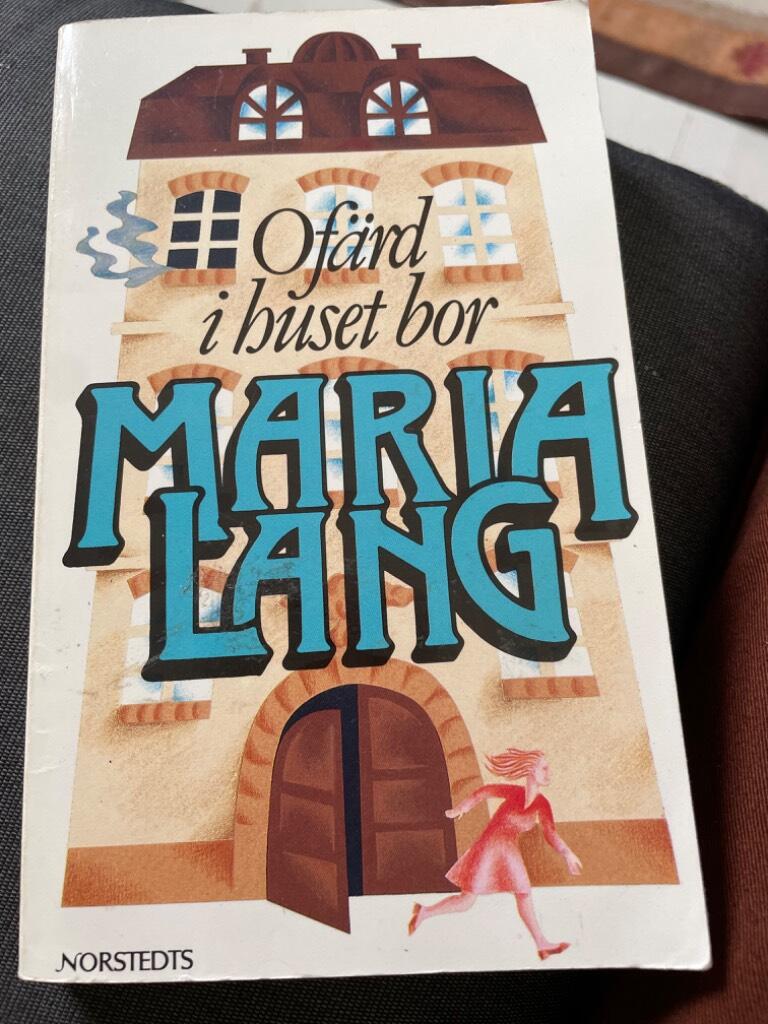 Of&auml;rd i huset bor