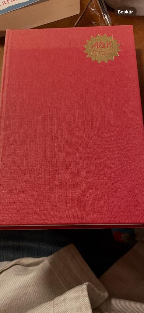 Natt klockan 12 p&aring; dagen : [roman]