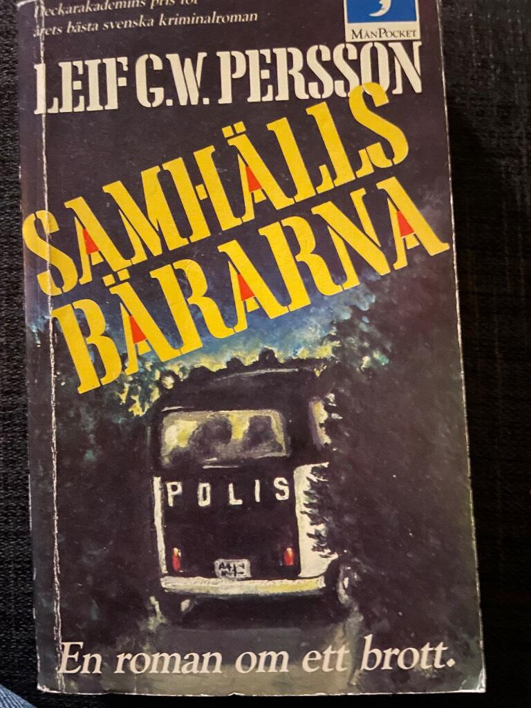 Samh&auml;llsb&auml;rarna : en roman om ett brott