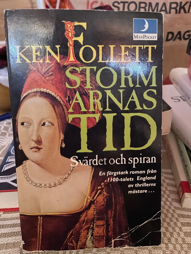 Sv&auml;rdet och spiran
