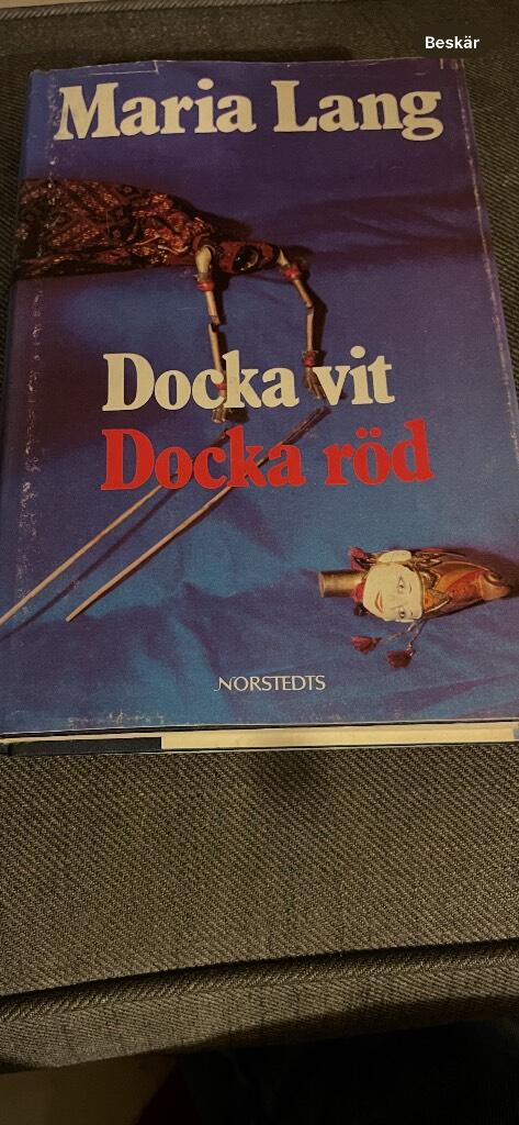 Docka vit docka r&ouml;d