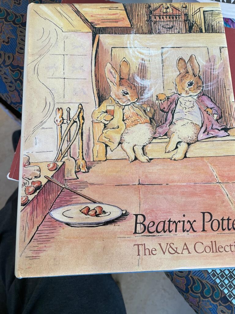 Beatrix Potter - the V & A collection : the Leslie Linder bequest of Beatrix Potter material : watercolours, drawings, manuscripts, books, photographs and memorabilia : catalogue