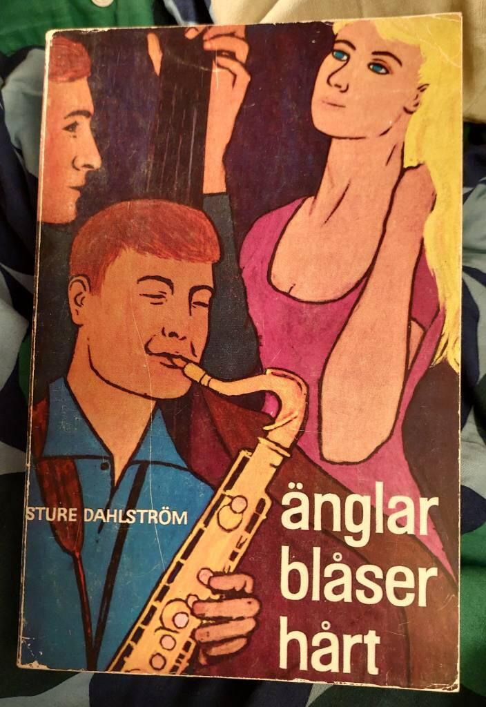 &Auml;nglar bl&aring;ser h&aring;rt
