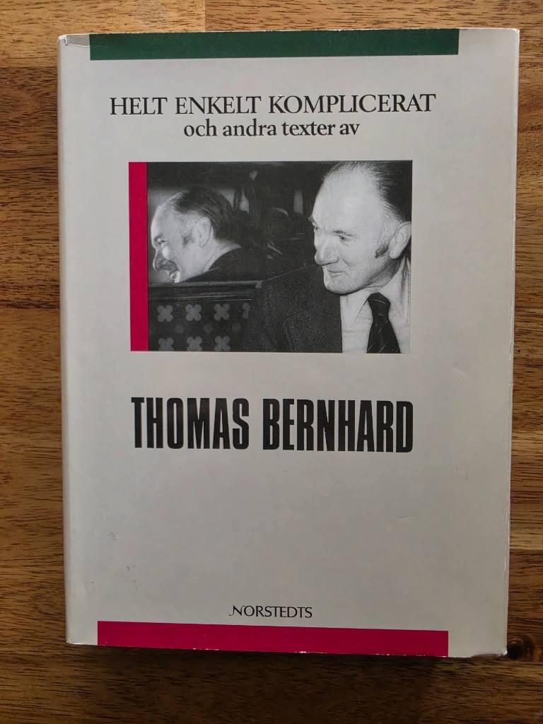 Helt enkelt komplicerat och andra texter