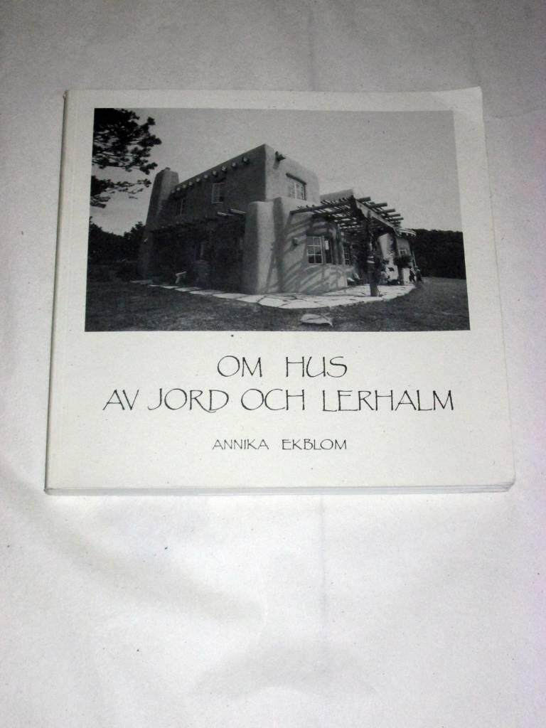 Om hus av jord och lerhalm