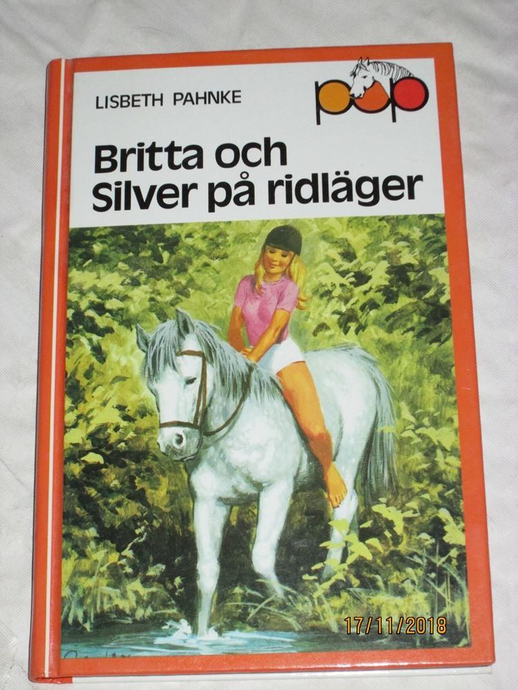 Britta och Silver p&aring; ridl&auml;ger