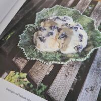 Sannas kokbok : mat fr&aring;n tr&auml;dg&aring;rd, skog och hav