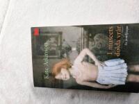 I museets dolda vr&aring;r : en familjesaga