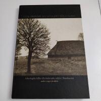 "-gick Grendel att s&ouml;ka det h&ouml;ga huset-" : arkeologiska k&auml;llor till aristokratiska milj&ouml;er i Skandinavien under yngre j&auml;rn&aring;lder : rapport fr&aring;n ett seminarium i Falkenberg 16-17 november 1995