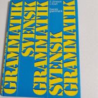 Svensk grammatik + facit till &ouml;vningsdelen