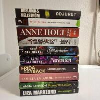 Bokpaket 10 st svenska deckare (som nya)