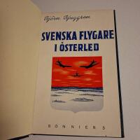 UNIKT SAMLAROBJEKT: Svenska flygare i &ouml;sterled (1942) &ndash; Signerad till finsk flyg