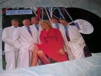 H&auml;rligt ljusbl&aring;a &ouml;gon (EX/EX)