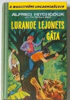 Alfred Hitchcock och Tre deckare l&ouml;ser Lurande lejonets g&aring;ta