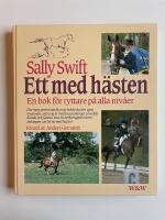 Ett med h&auml;sten - En bok f&ouml;r ryttare p&aring; alla niv&aring;er