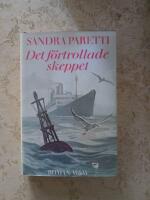Det f&ouml;rtrollade skeppet : [roman]