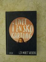 Livet i en skokartong