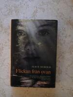 Flickan fr&aring;n ovan